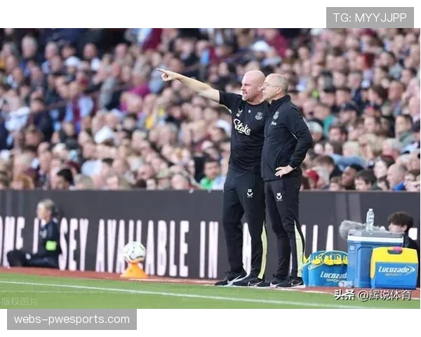 从四连败到三连胜：埃弗顿保级之路的艰难转折